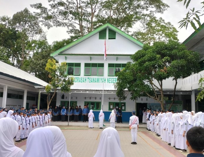 Upacara Hari Pahlawan di MTsN 1 Tana Toraja Berlangsung Khidmat