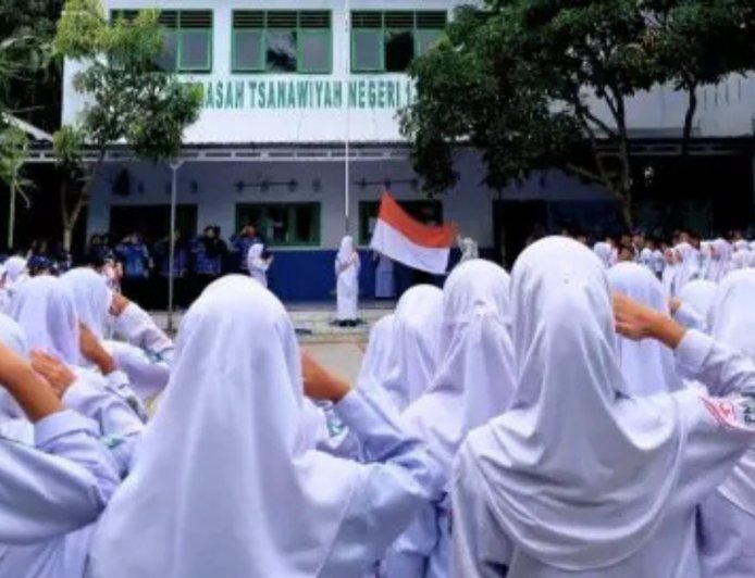 Upacara Hari Pahlawan di MTsN 1 Tana Toraja Berlangsung Khidmat