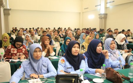 Tingkatkan Level dan Dampak Nyata bagi Lembaga serta Publik, Wakil Humas MTsN 1 Tana Toraja Ikuti Creative Booster Kemenag